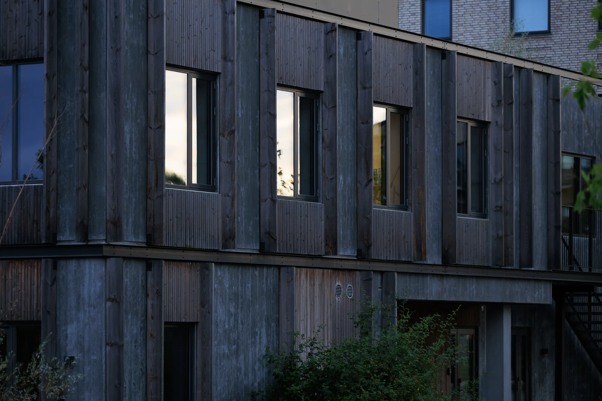 Pedestrian lane between new housing — Hedehusene