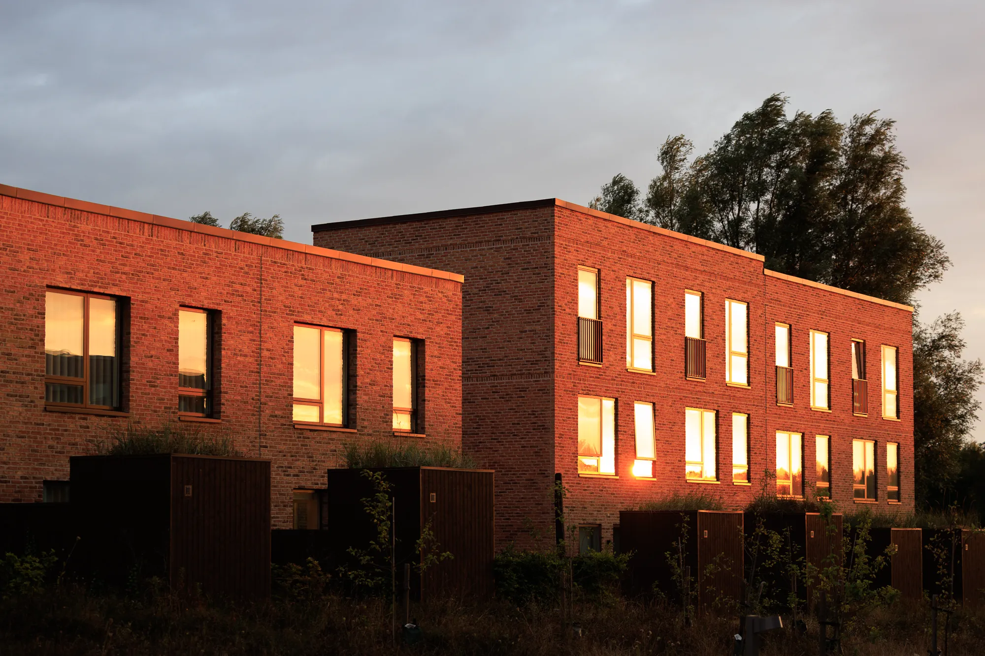 Rail corridor meeting new district — Hedehusene