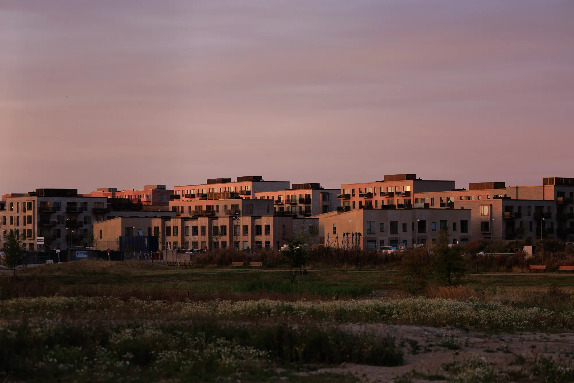 Promenade through the new people-first district — Nærheden