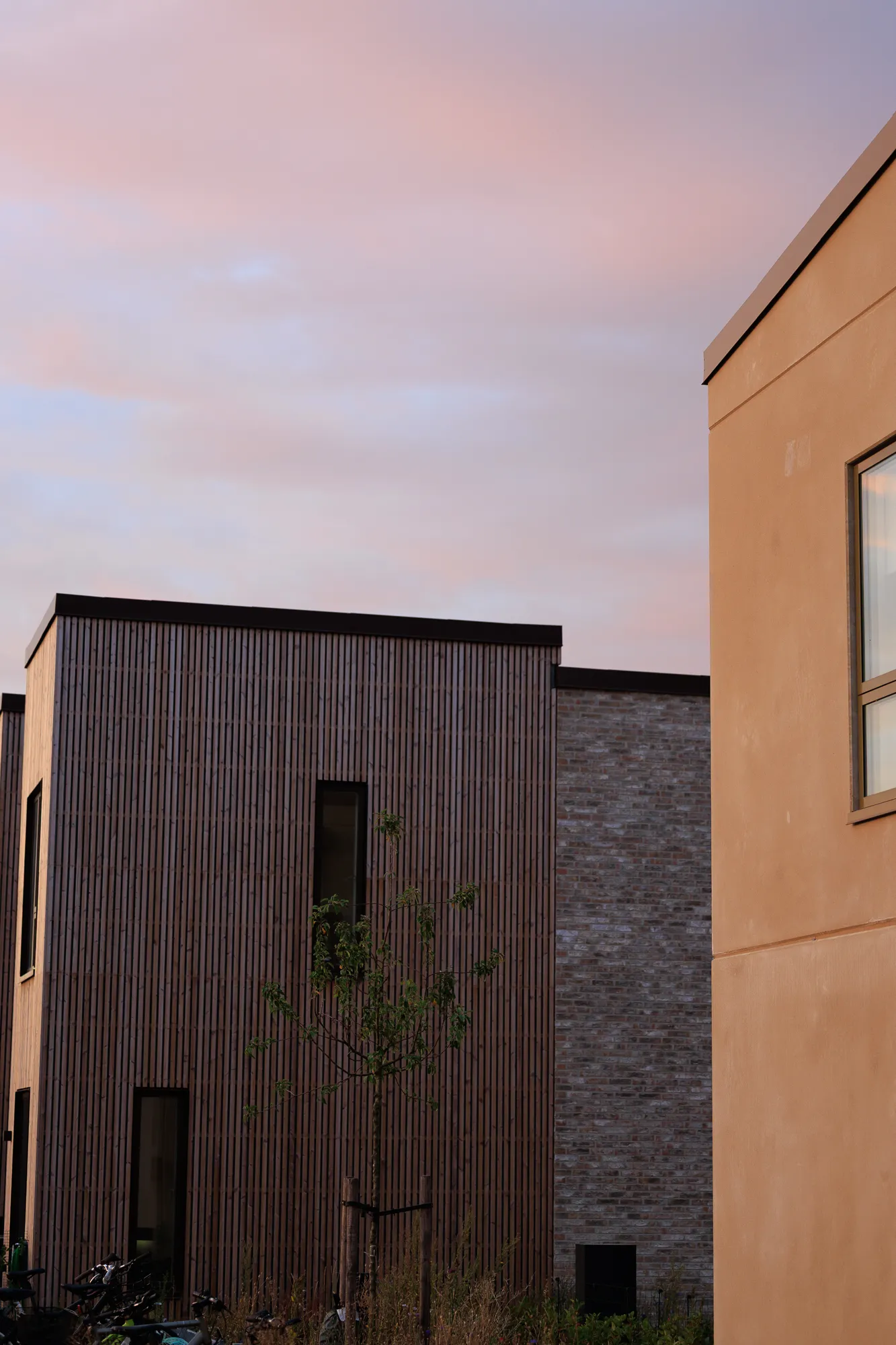 Walkway lights and façades — Nærheden